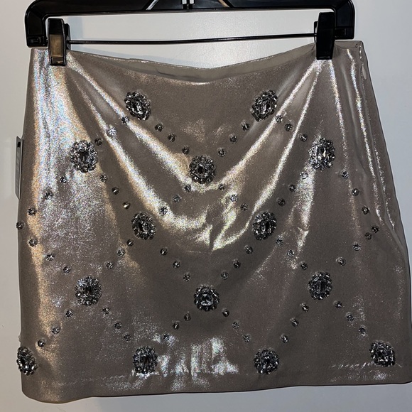 Skirt - Picture 2 of 5